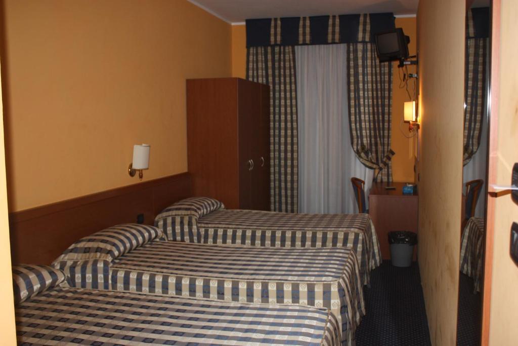 Hotel Tre Denti Cantalupa Eksteriør bilde